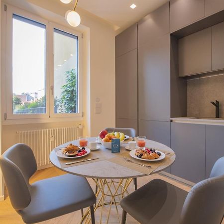 Sweett- Luxury Torino Apartment Milan Bagian luar foto