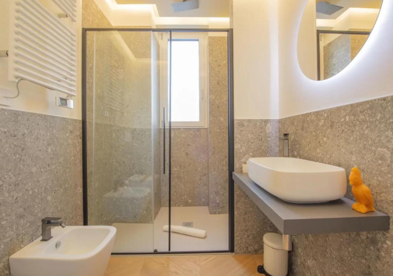 Sweett- Luxury Torino Apartment Milan Bagian luar foto
