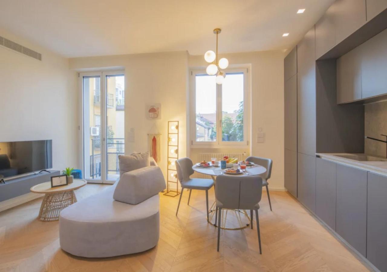 Sweett- Luxury Torino Apartment Milan Bagian luar foto