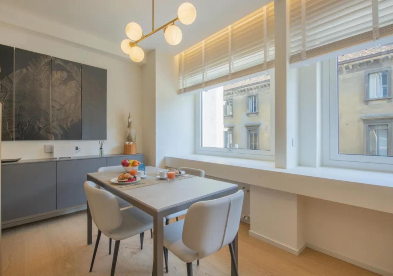 Sweett- Luxury Torino Apartment Milan Bagian luar foto